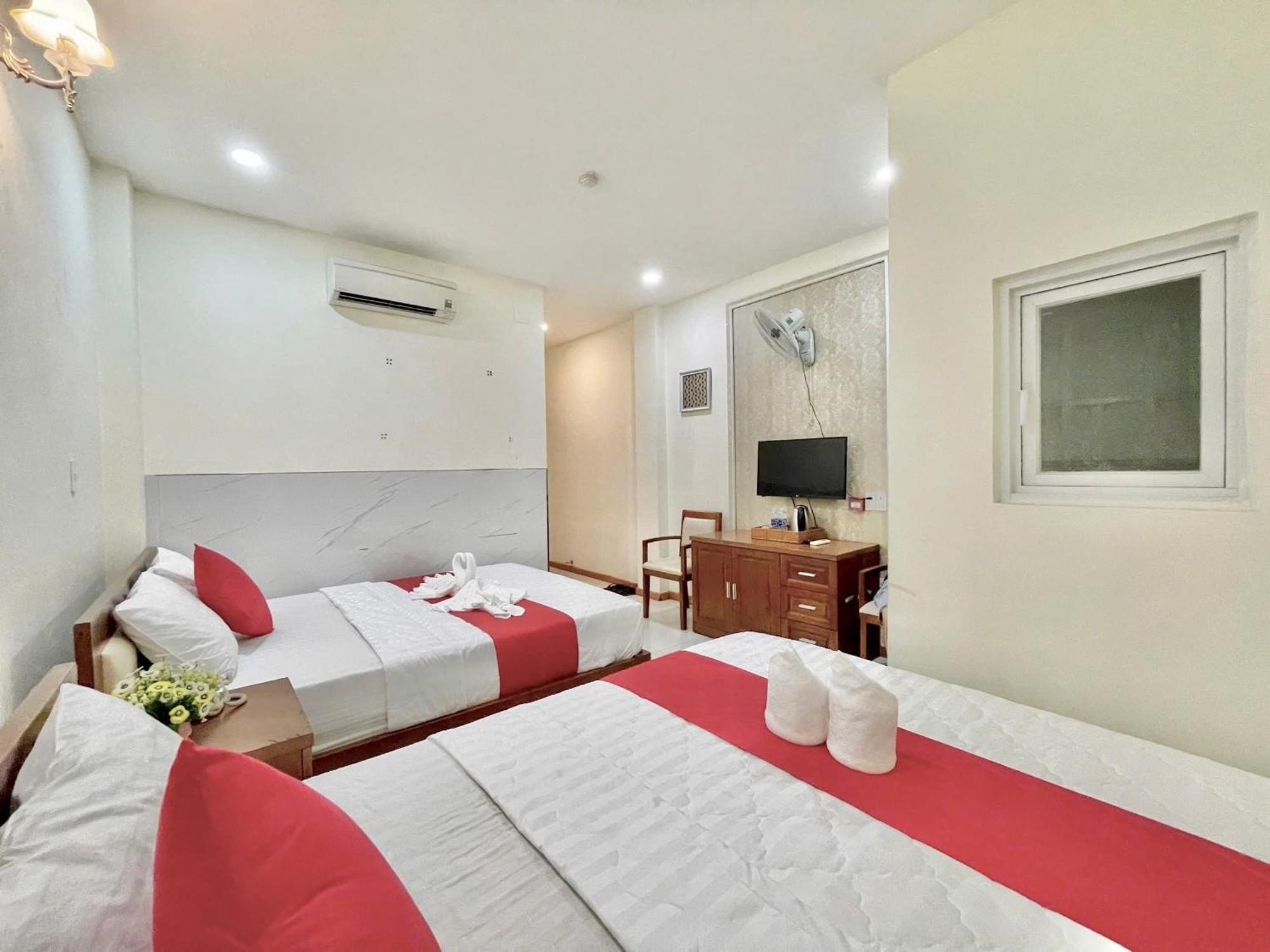 Nhu Y Hotel Cidade de Ho Chi Minh Exterior foto